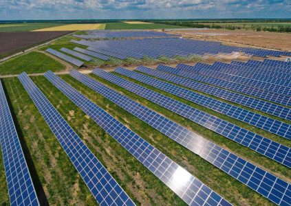 Компания Рината Ахметова «ДТЭК ВИЭ» ввела в эксплуатацию свою первую солнечную электростанцию «Трифановская СЭС» мощностью 10 МВт